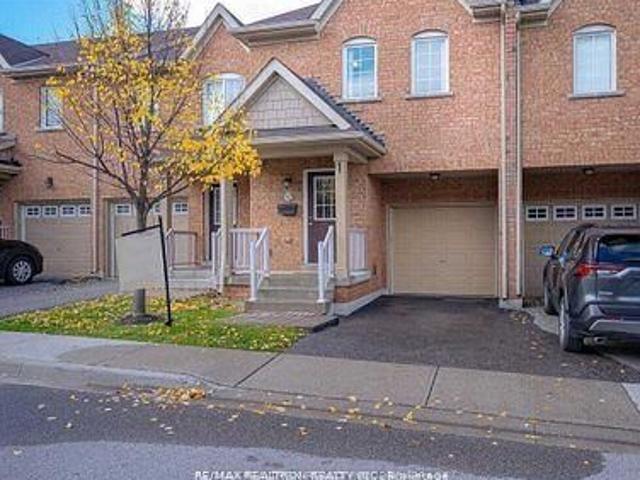 Condo for rent in McKenzie Marsh, Aurora