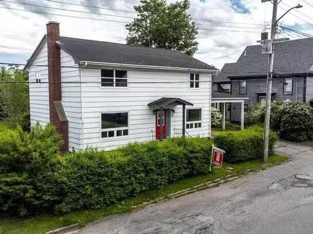 House for sale in Lunenburg, Nova Scotia
