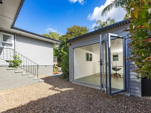 House for sale in Oratia