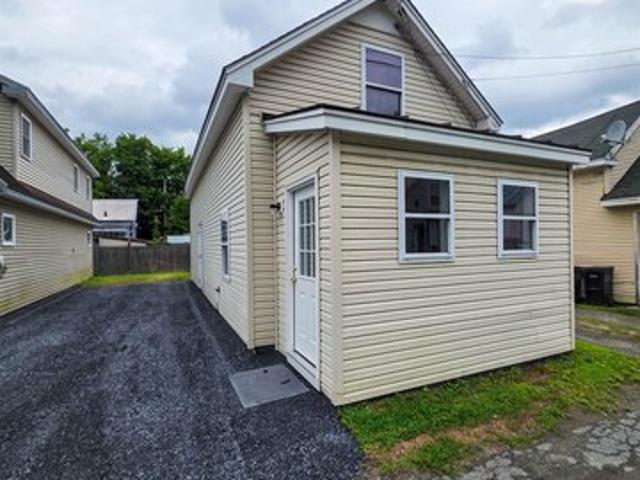 House for sale in Windsor, Vermont