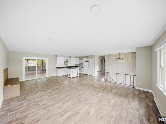 House for sale in Vernon Valley, Vernon Township