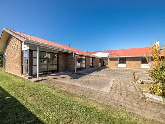 House for sale in Fairdown, West Coast