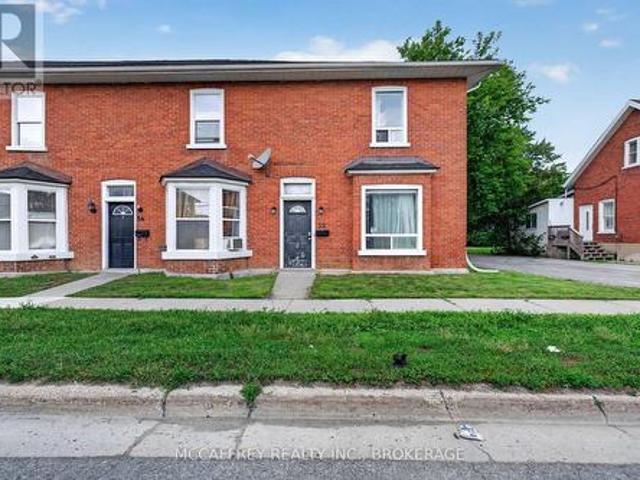 House for sale in Ontario