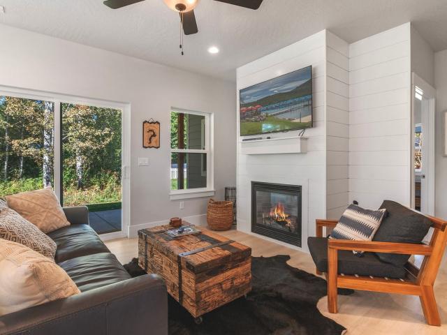 House for sale in Dover, Idaho