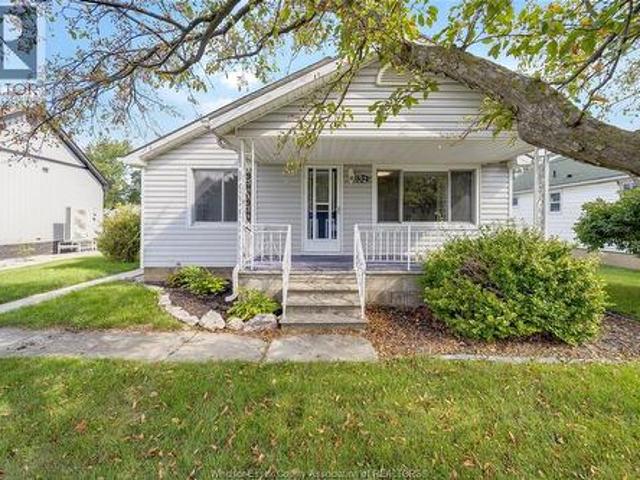 House for sale in Chatham–kent, Ontario