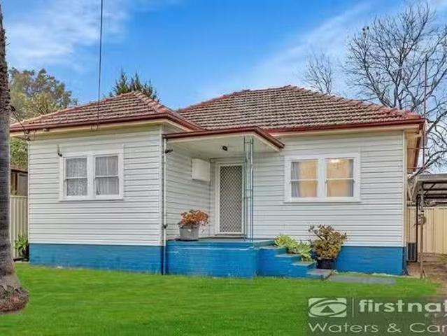 House for rent in Guildford
