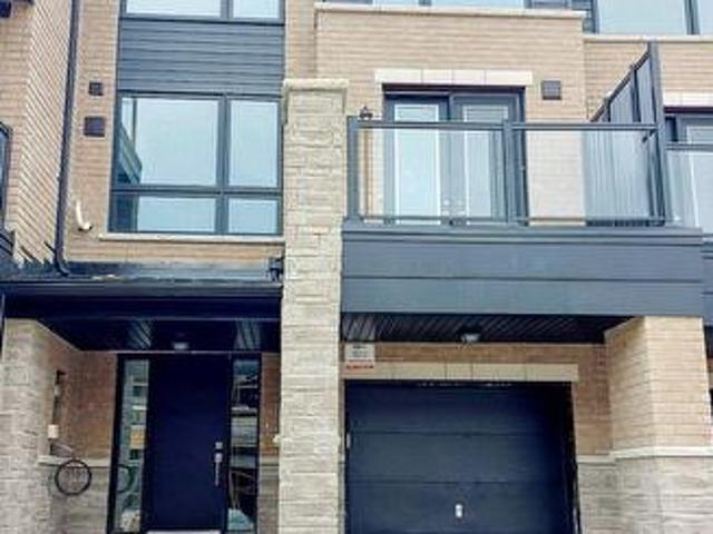 Townhouse for rent in Barrie