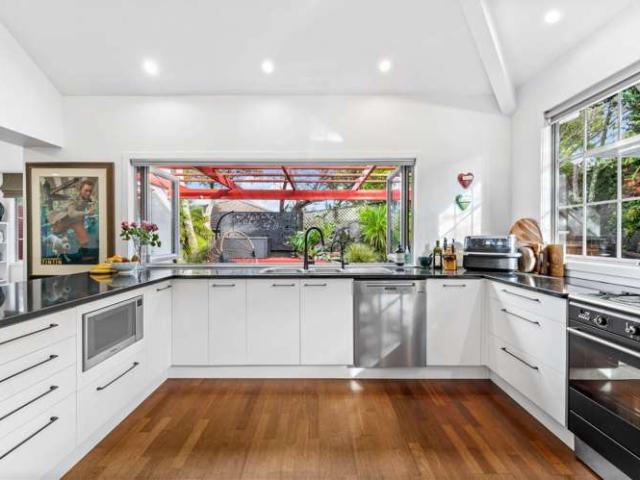 House for sale in Paremoremo
