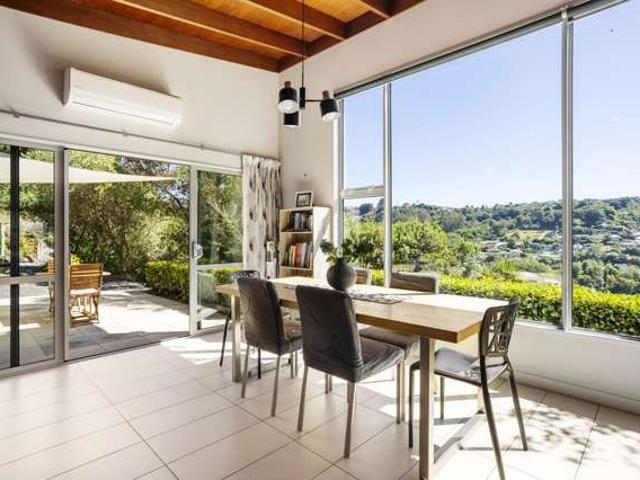 House for sale in Otakou