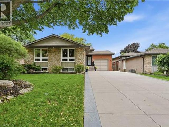 House for sale in Ancaster, Ontario