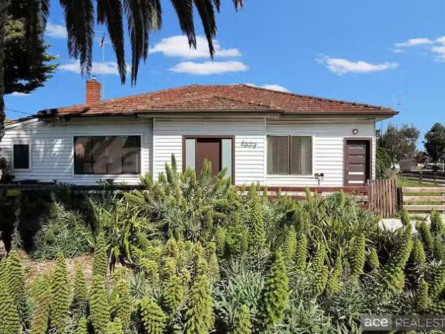 House for rent in Sunshine
