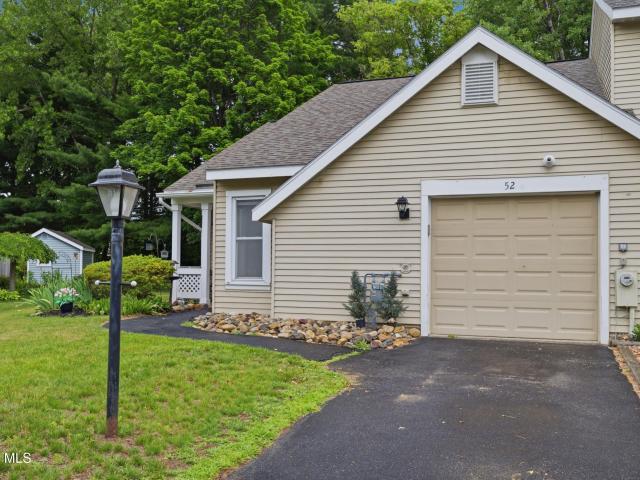 Townhouse for sale in Saratoga, New York