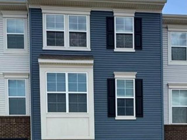Townhouse for sale in Charles Town, West Virginia
