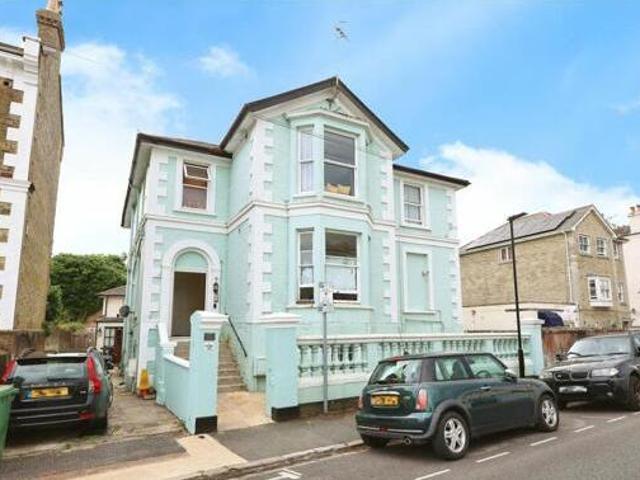 House for sale in Oakfield, Ryde