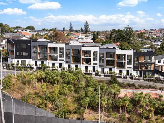 Townhouse for sale in New Windsor
