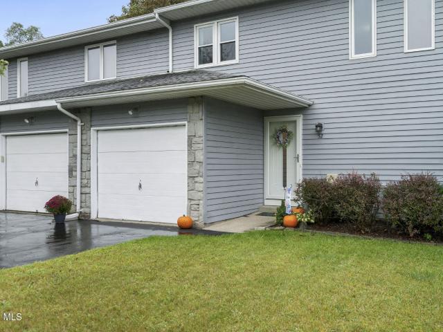 Townhouse for sale in Westmere, Town of Guilderland