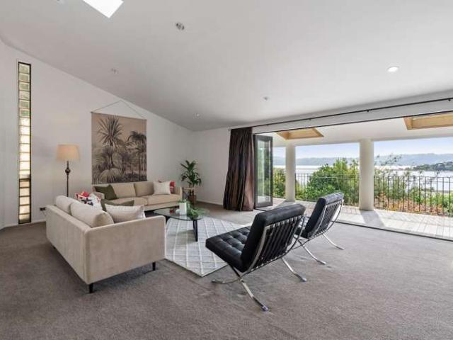 House for sale in Days Bay, Wellington