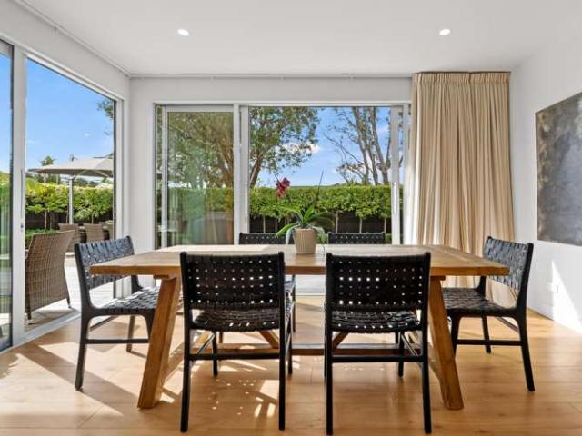 House for sale in Whangaparaoa