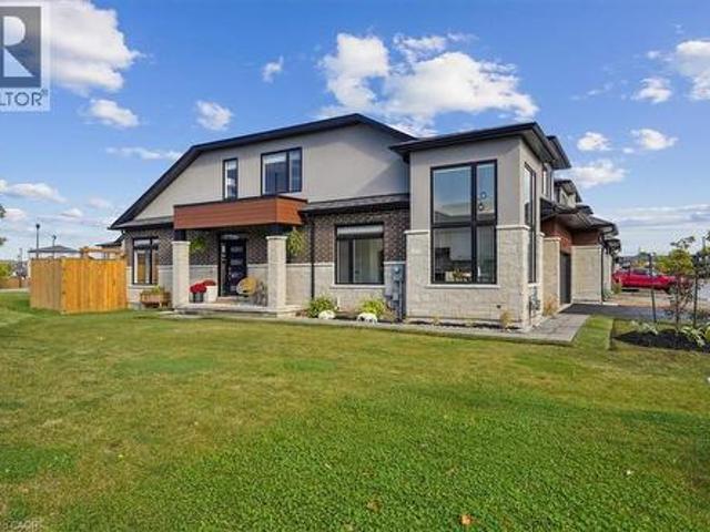 House for sale in Ancaster, Ontario
