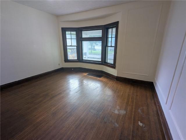 House for sale in Oak Hill, New York
