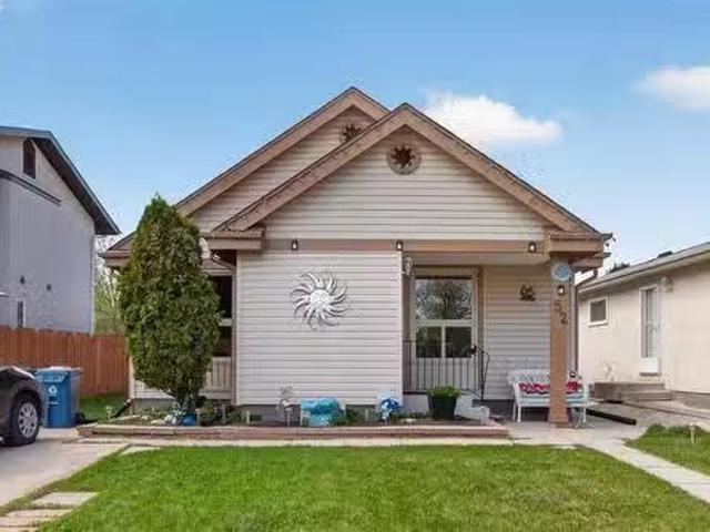 House for sale in East St. Paul, Manitoba