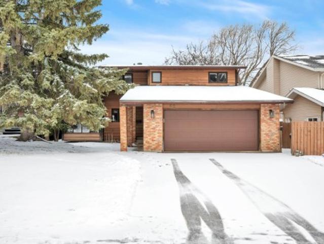 House for sale in Sherwood Park, Alberta