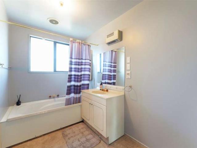 House for sale in Chaslands, Canterbury