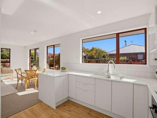 House for sale in Chaslands, Canterbury