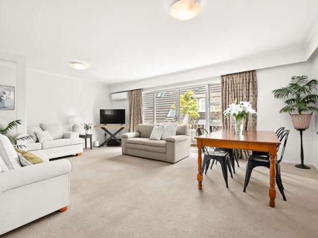 House for sale in Days Bay, Wellington