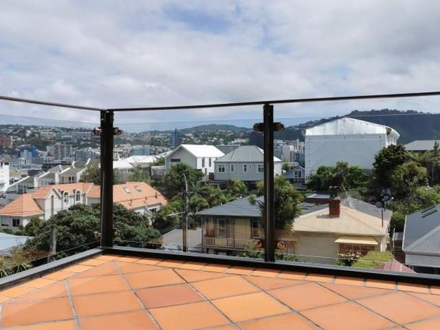 Apartment for rent in Mount Victoria, Wellington