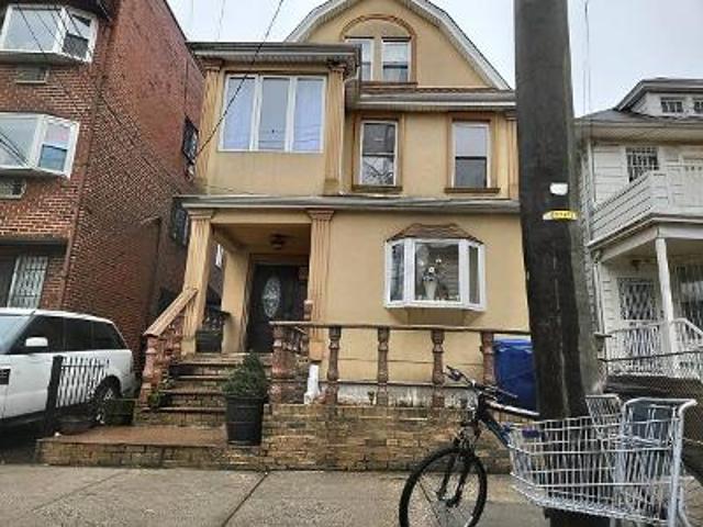 Condo for sale in Elmhurst
