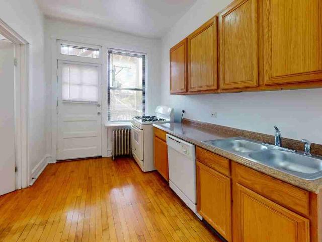 Apartment for rent in Chicago Park, Illinois