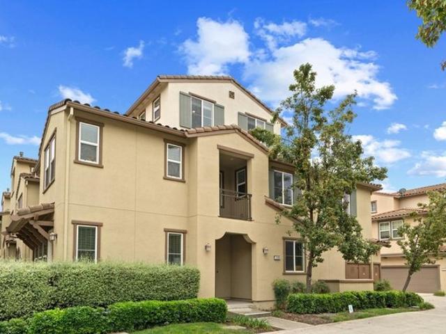 Townhouse for sale in San Ramon, California