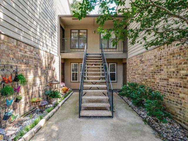Condo for sale in Dallas, Texas