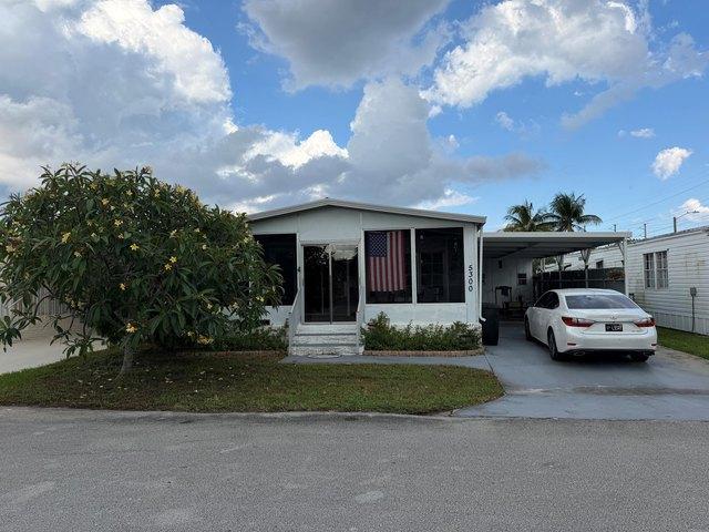 House for sale in Dania, Florida