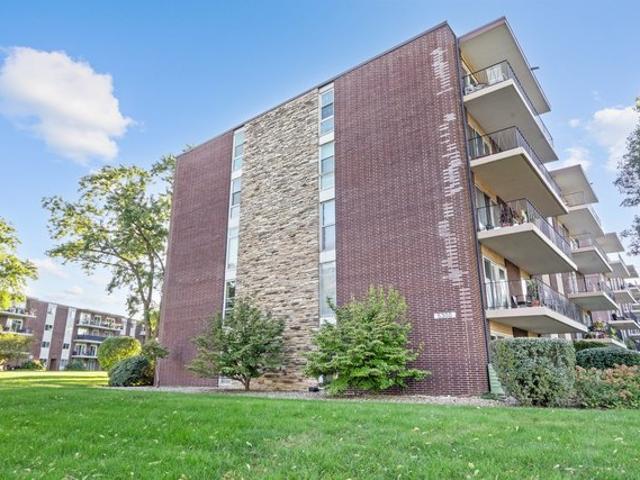 Condo for sale in Downers Grove, DuPage County