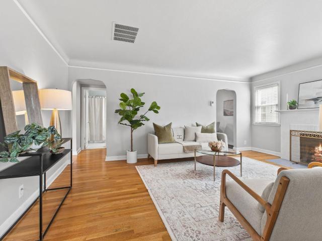 House for sale in Minnehaha, Minneapolis
