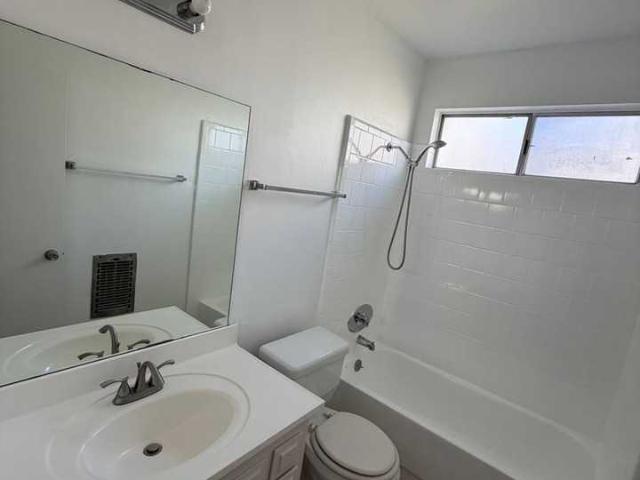 Apartment for rent in Reseda, Canoga Park