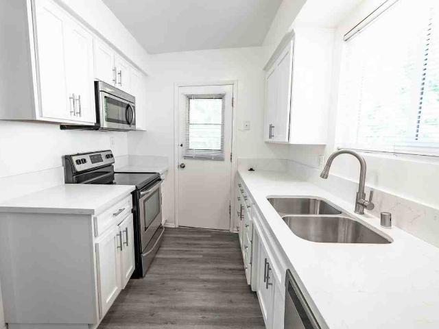 Apartment for rent in Agoura Hills, California