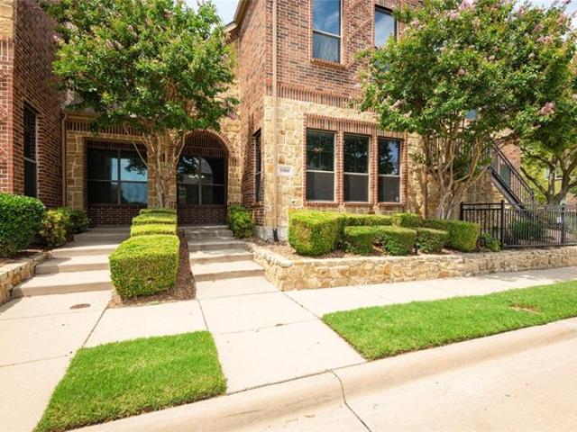 Townhouse for sale in Mckinney, Texas