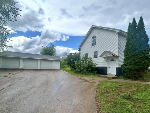 House for sale in Oconto, Wisconsin