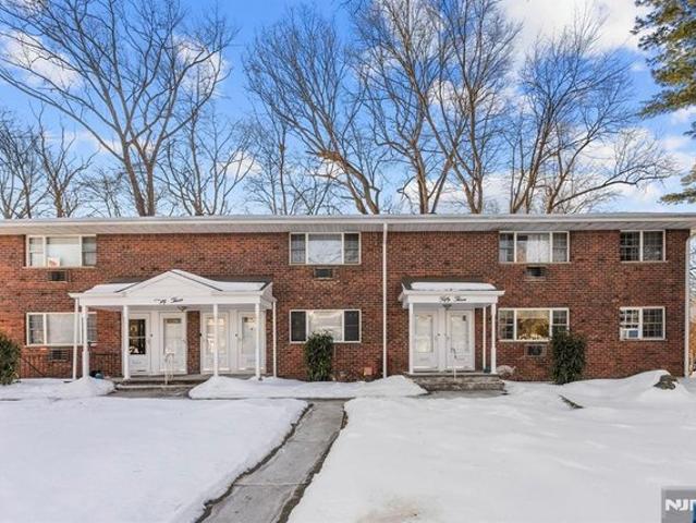 Condo for sale in Ramsey, New Jersey