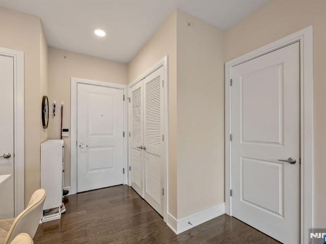 Condo for sale in Northvale, New Jersey
