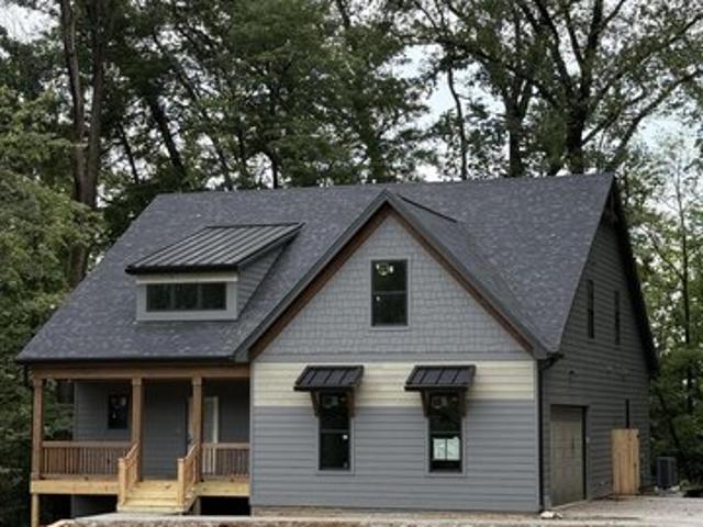 House for sale in La Grange, Kentucky