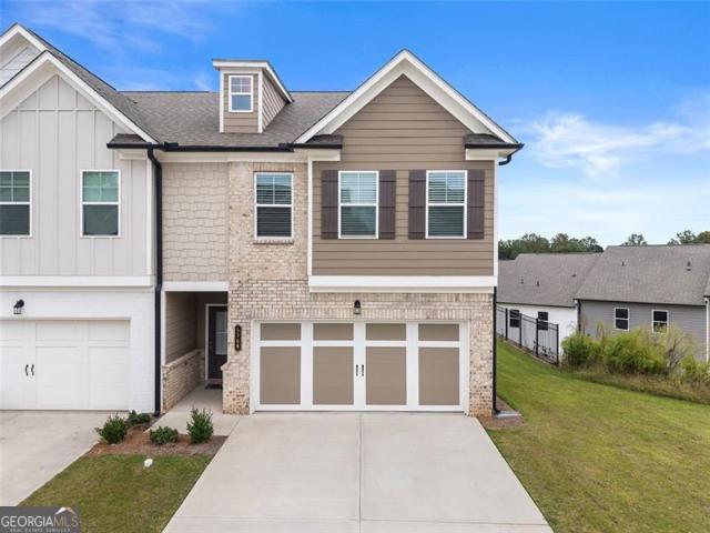 Townhouse for sale in Oakwood, Georgia