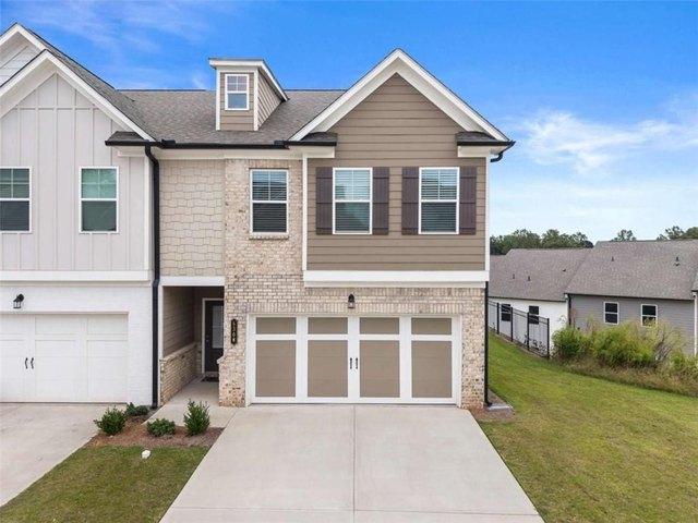 Townhouse for sale in Oakwood, Georgia