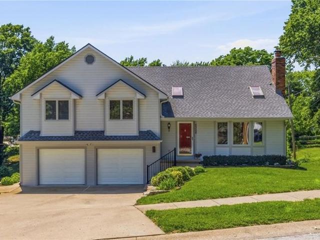 House for sale in Gladstone, Missouri