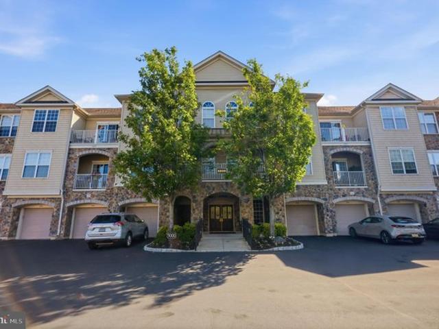 Condo for sale in Chester, Pennsylvania