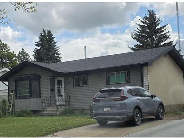 House for sale in Sherwood Park