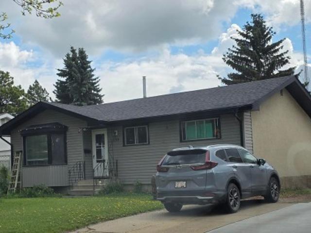 House for sale in Sherwood Park